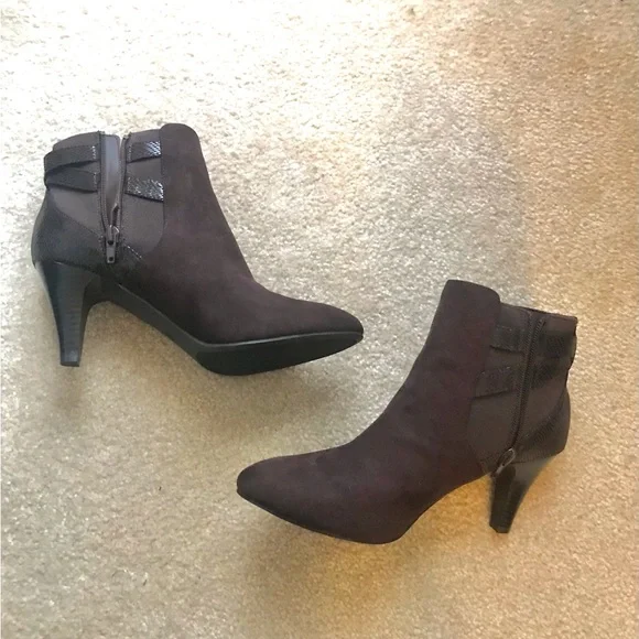 NEW Karen Scott Major Brown High Heel Bootie - Picture 8 of 12